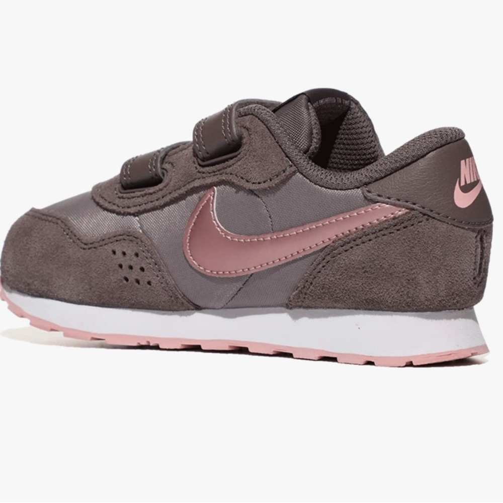 Nike Valiant